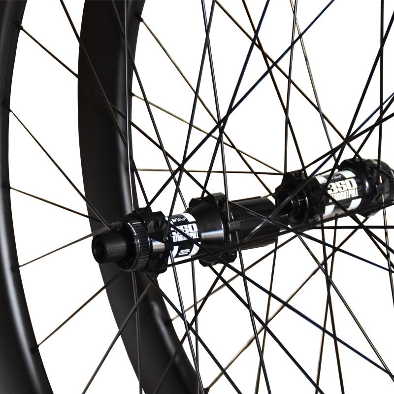 25mm wide 60mm deep road wheelset